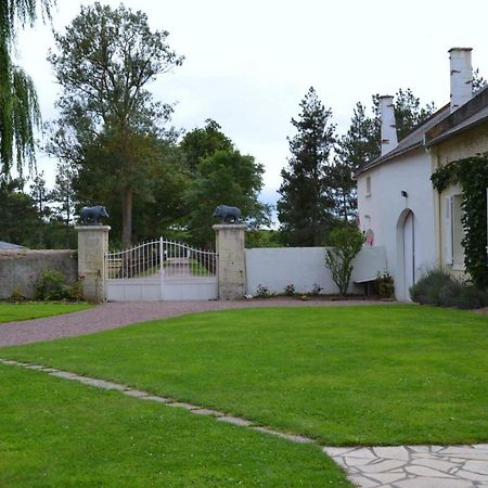 Le Domaine Des Bois Bed and Breakfast Mauzé-Thouarsais Exteriör bild