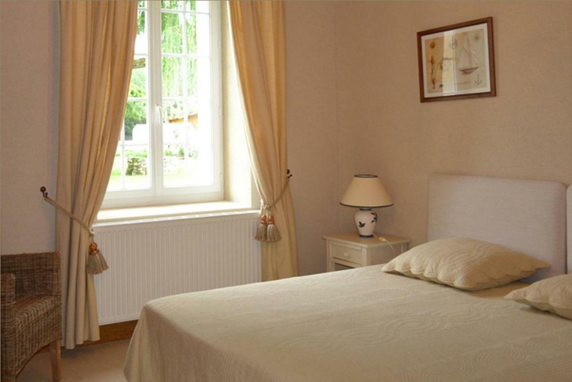Le Domaine Des Bois Bed and Breakfast Mauzé-Thouarsais Exteriör bild