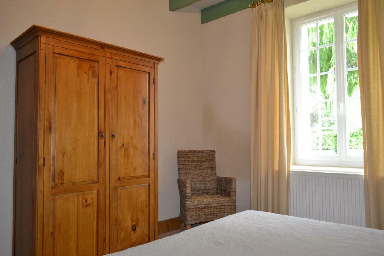 Le Domaine Des Bois Bed and Breakfast Mauzé-Thouarsais Exteriör bild