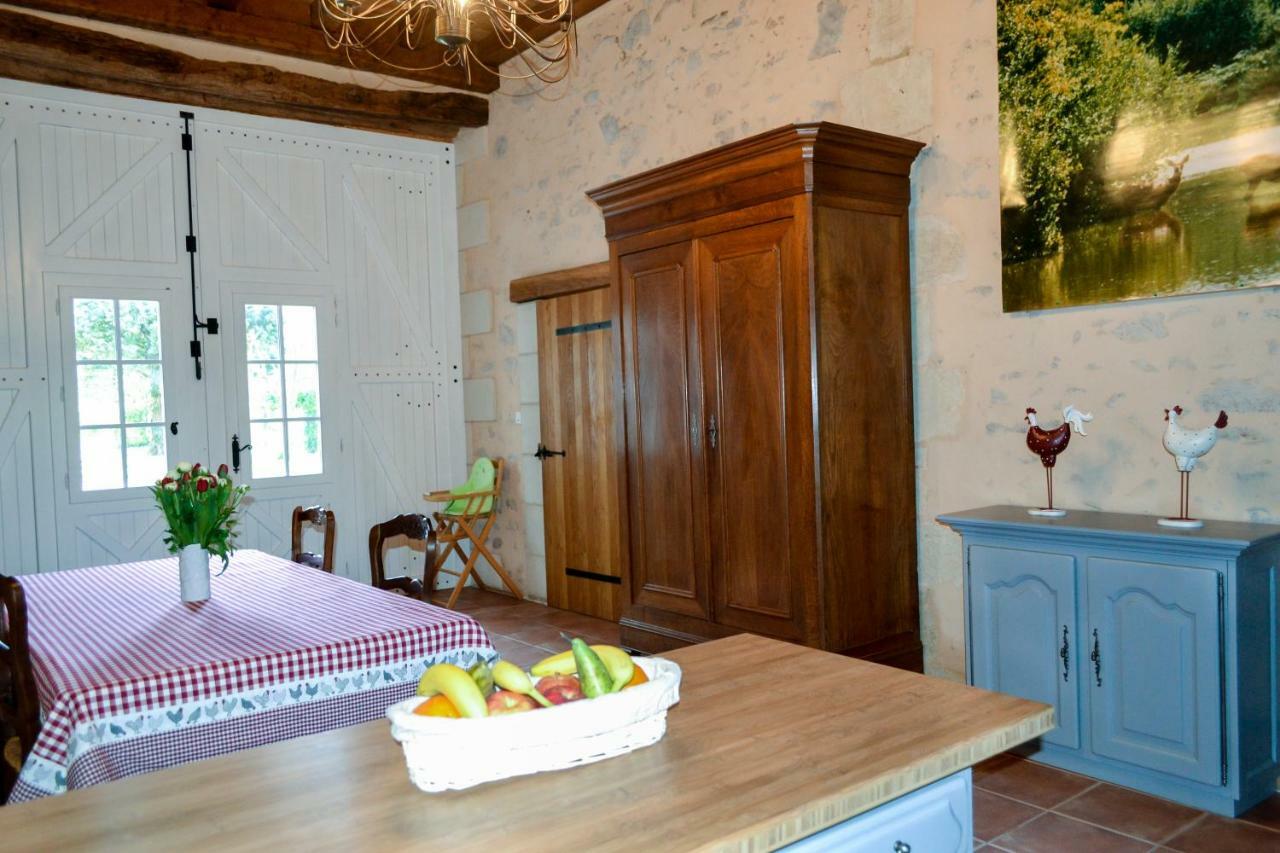 Le Domaine Des Bois Bed and Breakfast Mauzé-Thouarsais Exteriör bild