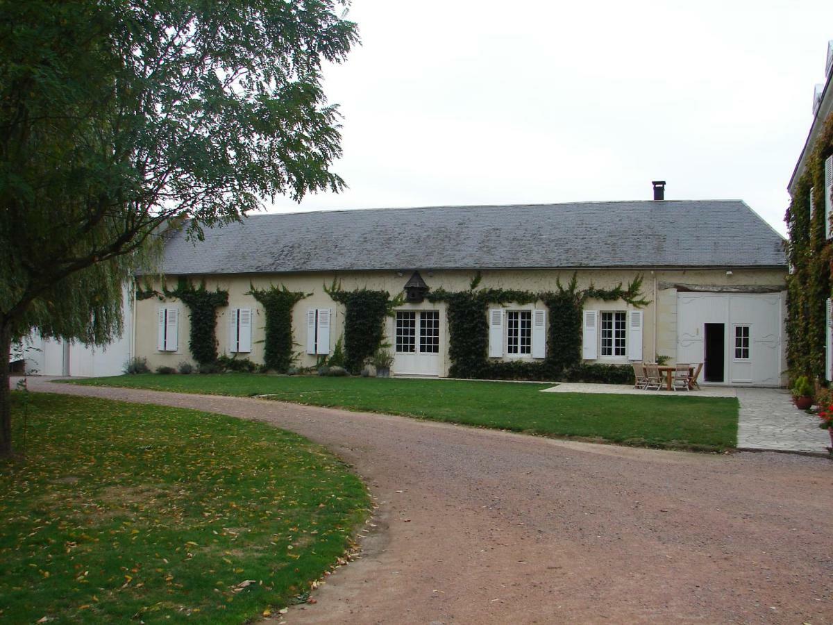 Le Domaine Des Bois Bed and Breakfast Mauzé-Thouarsais Exteriör bild